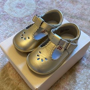 Angel baby shoes gold size 3
